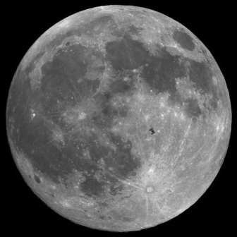 Fantastic Images of Moon Taken from Earth 