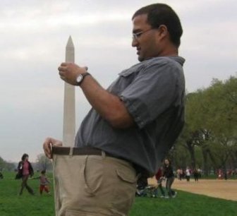 Tourists Love the Washington Monument