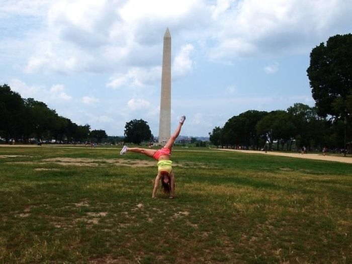Tourists Love the Washington Monument