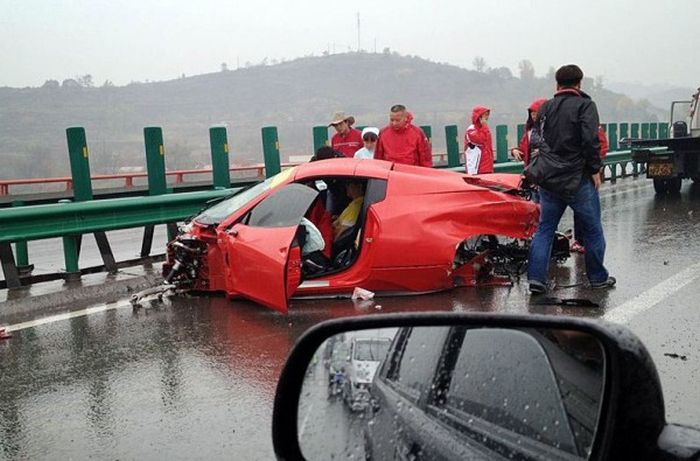 Multiple Ferrari Crash