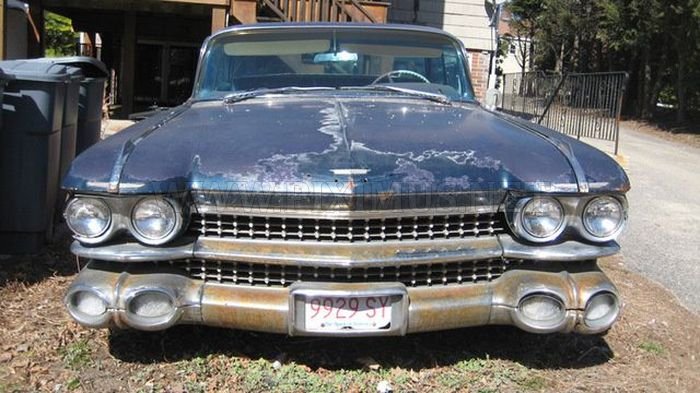 Rusty rarity of Cadillac was found on the streets of Boston
