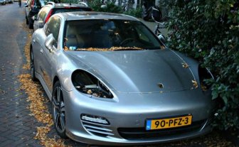 Thieves Are Stealing Porsche Headlights