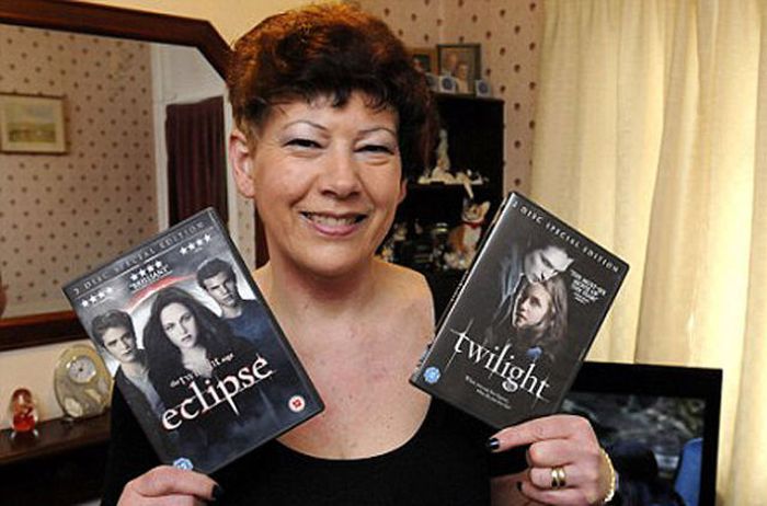 This Woman LOVES Twilight Saga