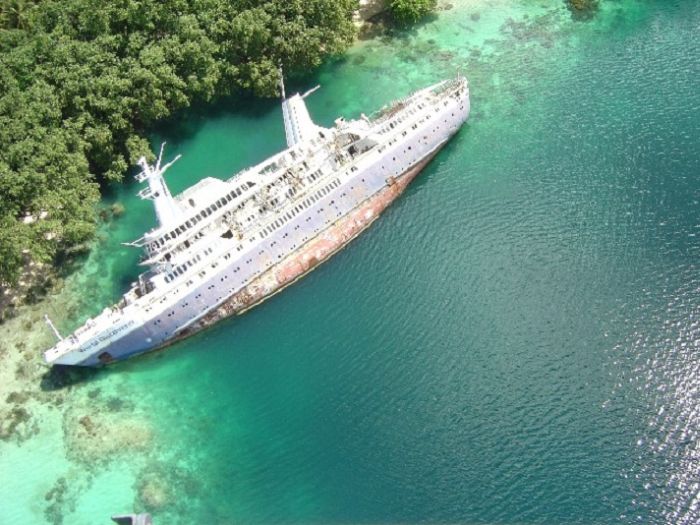 Abandoned Cruise Ship World Discoverer