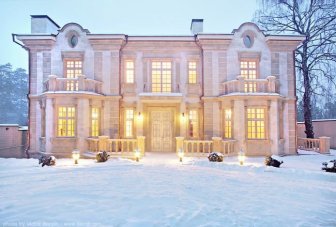 Homes of the Rich Russians