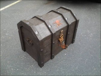 DIY Pirate's Treasure Chest Cooler