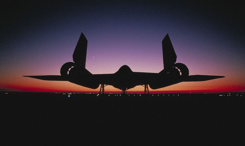 Lockheed SR 71 Blackbird - The Fastest Airplane in the World
