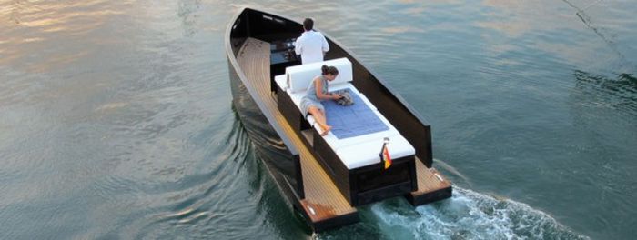 The Mini Yacht De Antonio D23
