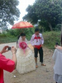 Strange Chinese Wedding Custom 