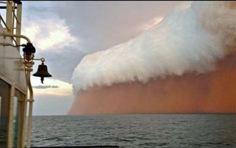 'Red Wave' Dust Storm