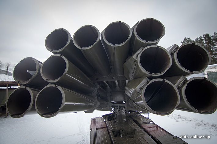 Smerch - Russian heavy multiple rocket launcher