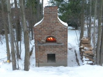 DIY Outside Pizza Oven