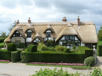 English Houses with Beautiful Roofs 