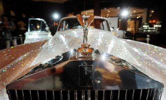 More than a million Swarovski crystals on Rolls-Royce Silver Cloud