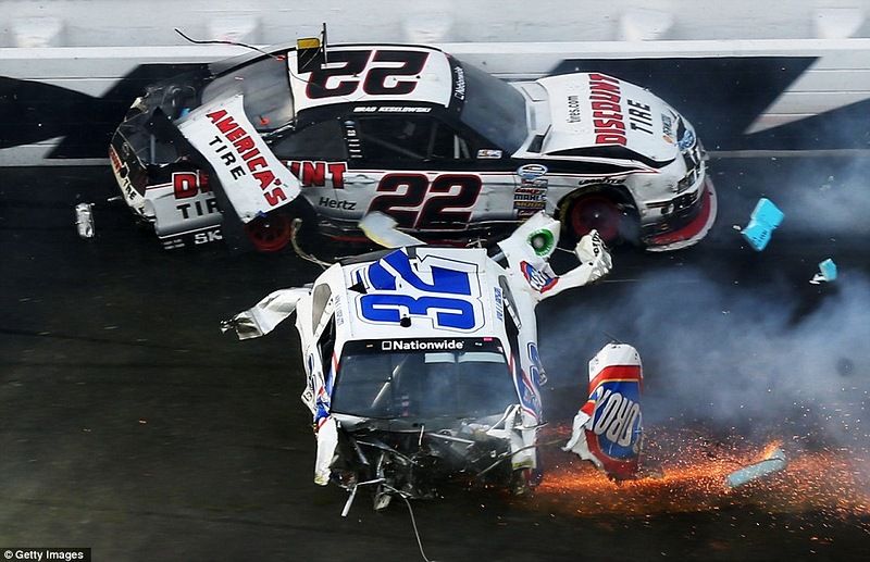 Serious accident in NASCAR Daytona 500, part 500