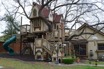 The Most Incredible Kids' Tree House Ever