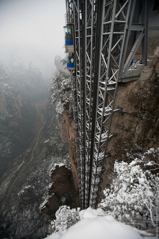 Hundred Dragons - the highest outdoor elevator in the world