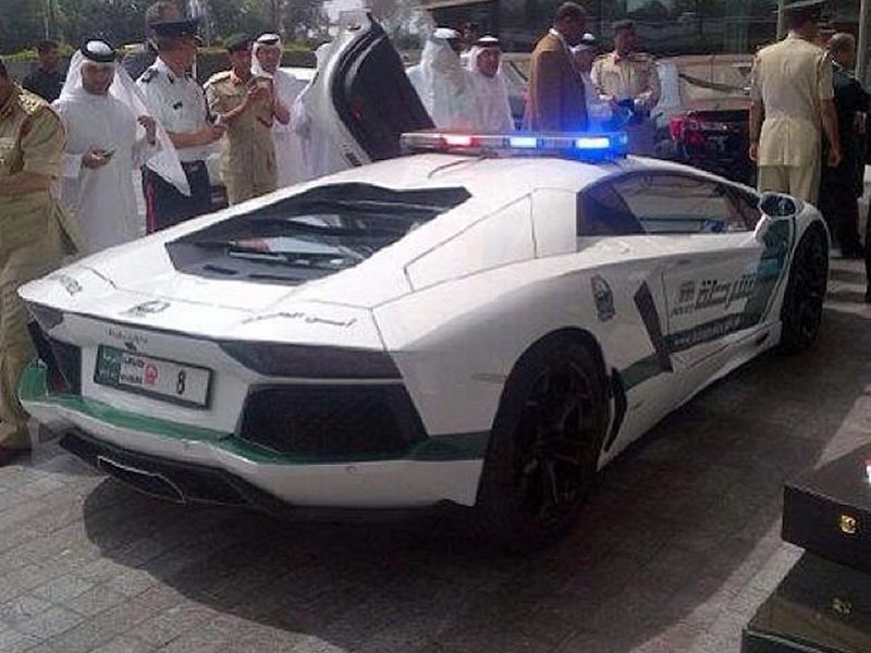 Dubai police received Lamborghini Aventador