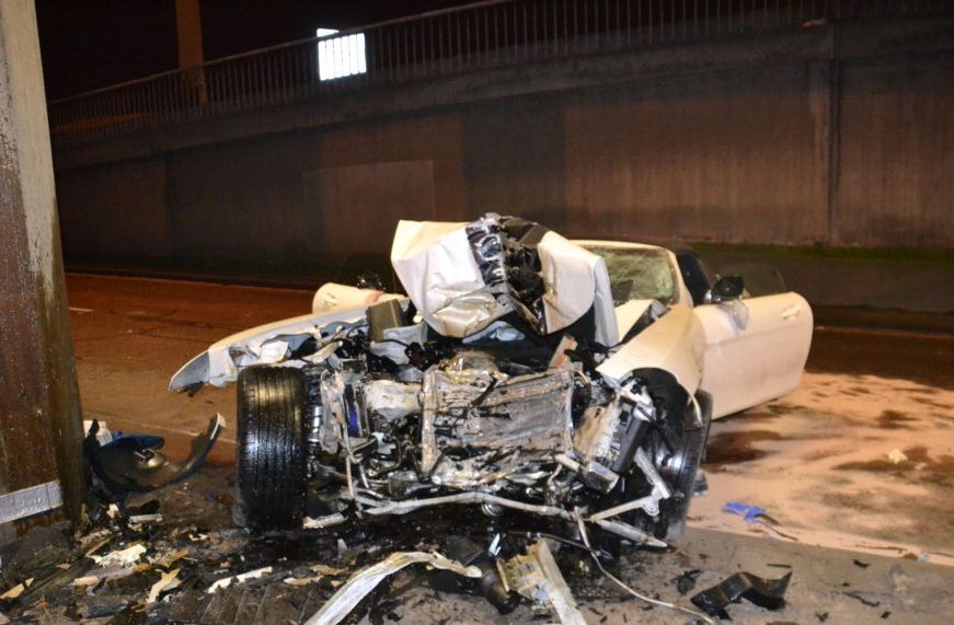Mercedes-Benz SLS AMG Roadster Crash