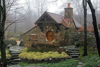 Hobbit House For Tolkien Fan