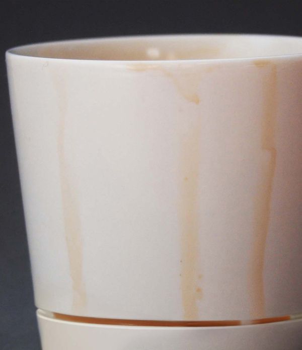 Coffee Mug That Keeps Your Table Clean