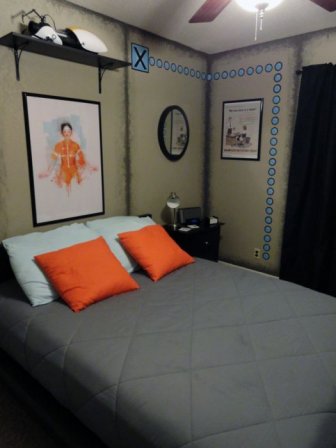 Awesome Portal Themed Bedroom