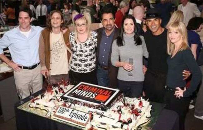 100th Episode TV Series Cakes