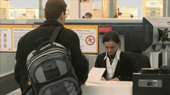 What Happens to Your Bags in the Airports