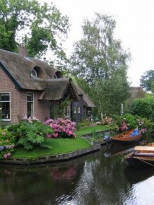 Giethoorn - the village without roads