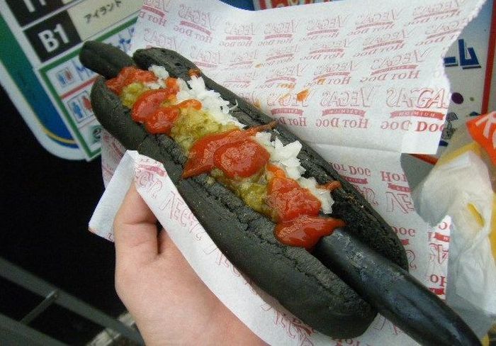 Black Hot Dog