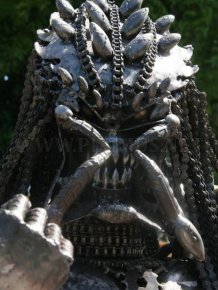Predator Statue 