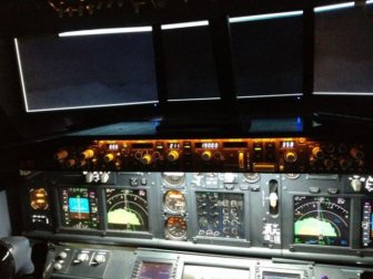 Boeing 737 Cockpit at Home