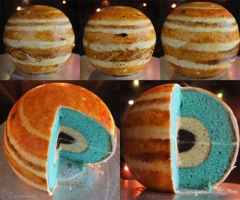 Cake Planets by Cakecrumbs