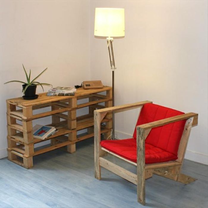 DIY Furniture Out of Old Pallets