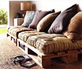 DIY Furniture Out of Old Pallets