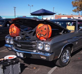 Halloween cars