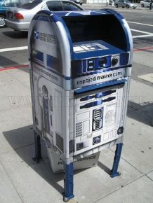 R2 D2 Post 