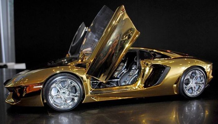 Solid Gold Aventador LP 700-4 Model