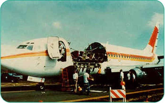 243 Aloha Airlines
