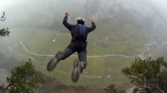 Base Jumping Photos