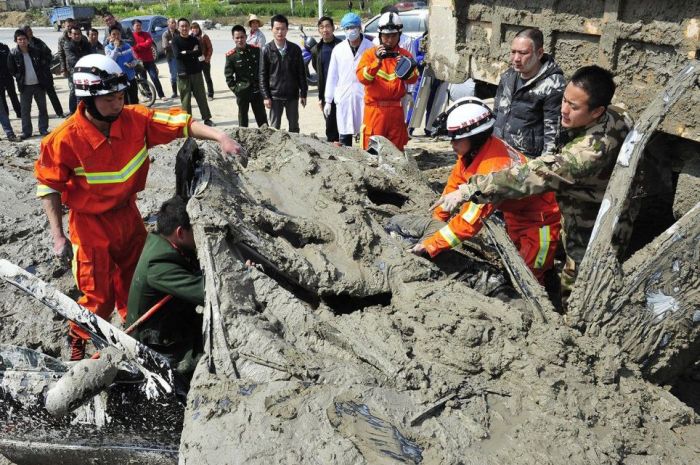 Chinese Woman Survives a Terrible Crash