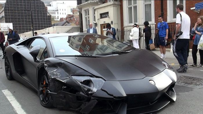 Wrecked Lamborghini Aventador in London