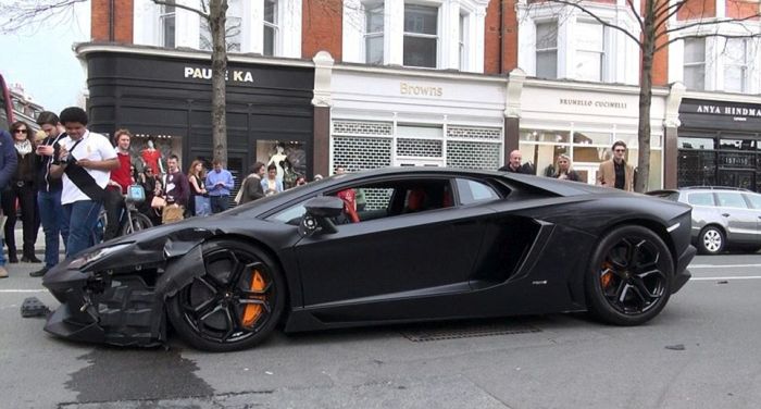 Wrecked Lamborghini Aventador in London