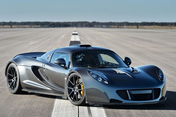 The 10 Fastest Cars Out On The Street