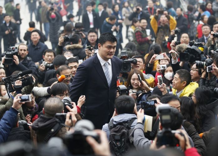 Yao Ming Makes Other People Look Like Ants