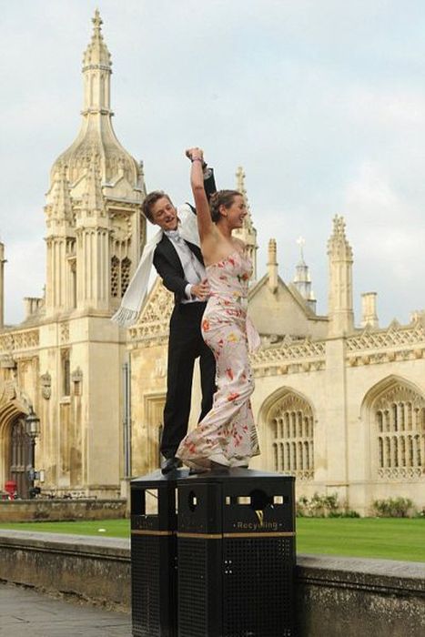 How Cambridge University Students Start Vacation