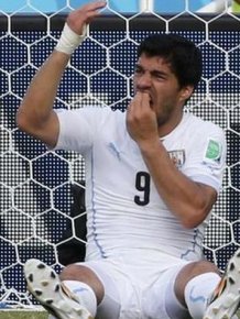 Luis Suarez Bites Another Player At The World Cup