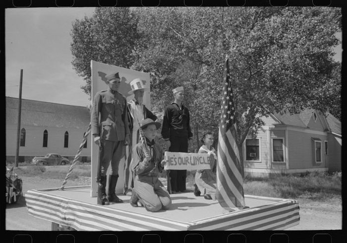 How America Celebrated 4th Of July In 1941, part 1941