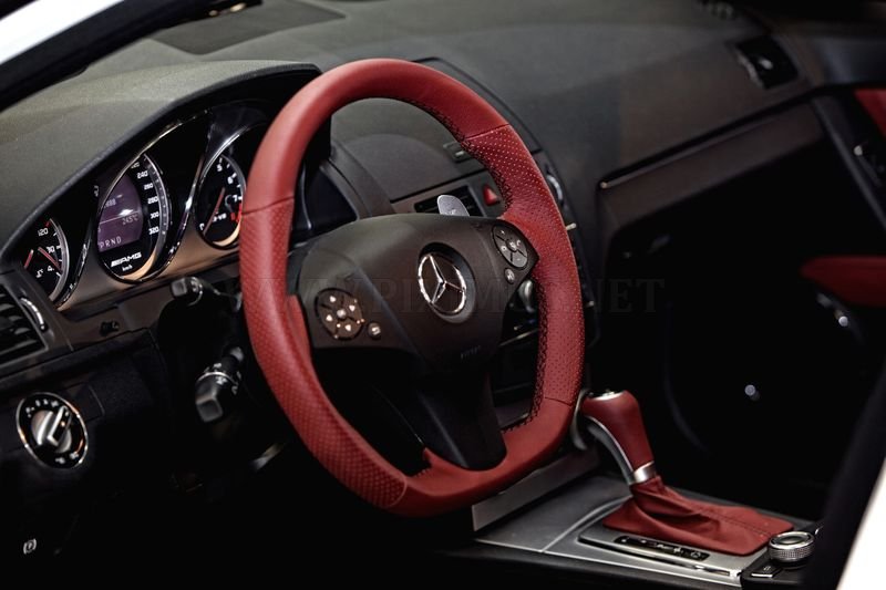 Mercedes-Benz C63 AMG WhiteStorm - Romeo Farraris
