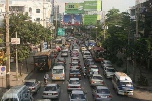 Insane Traffic Jams
